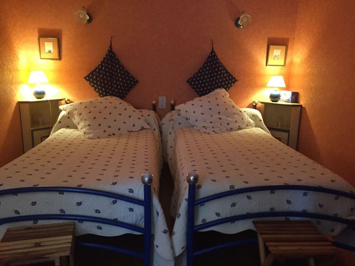 Domaine De Brousson Bed & Breakfast La Tour-sur-Orb Екстериор снимка
