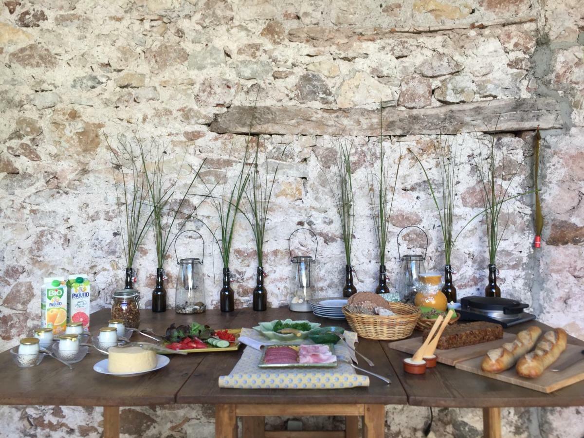 Domaine De Brousson Bed & Breakfast La Tour-sur-Orb Екстериор снимка