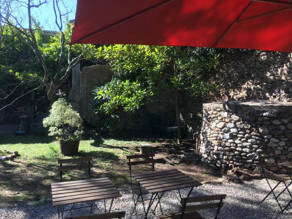 Domaine De Brousson Bed & Breakfast La Tour-sur-Orb Екстериор снимка