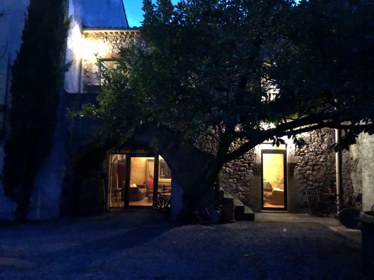 Domaine De Brousson Bed & Breakfast La Tour-sur-Orb Екстериор снимка