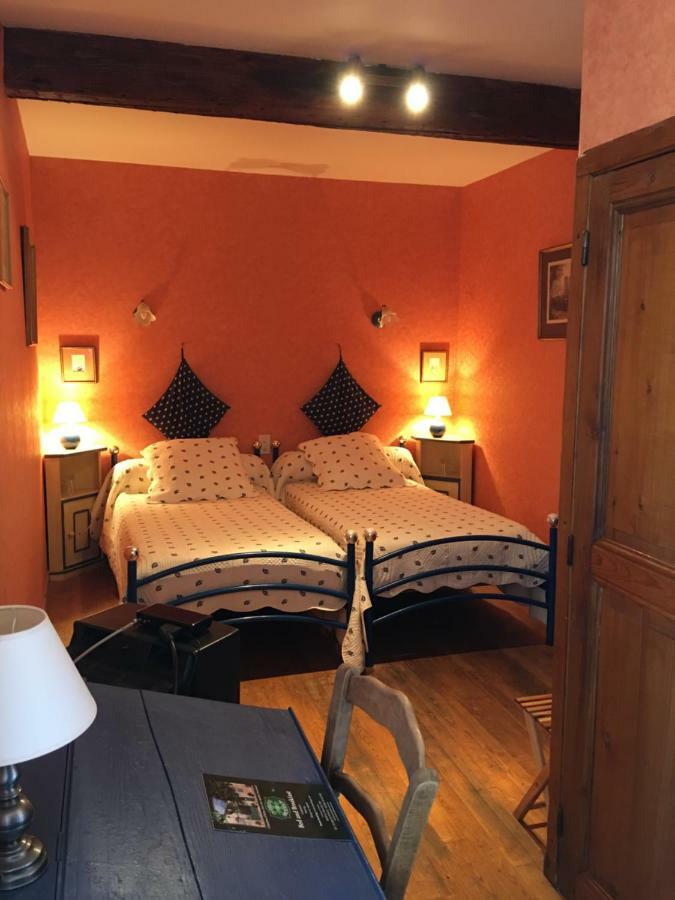 Domaine De Brousson Bed & Breakfast La Tour-sur-Orb Екстериор снимка
