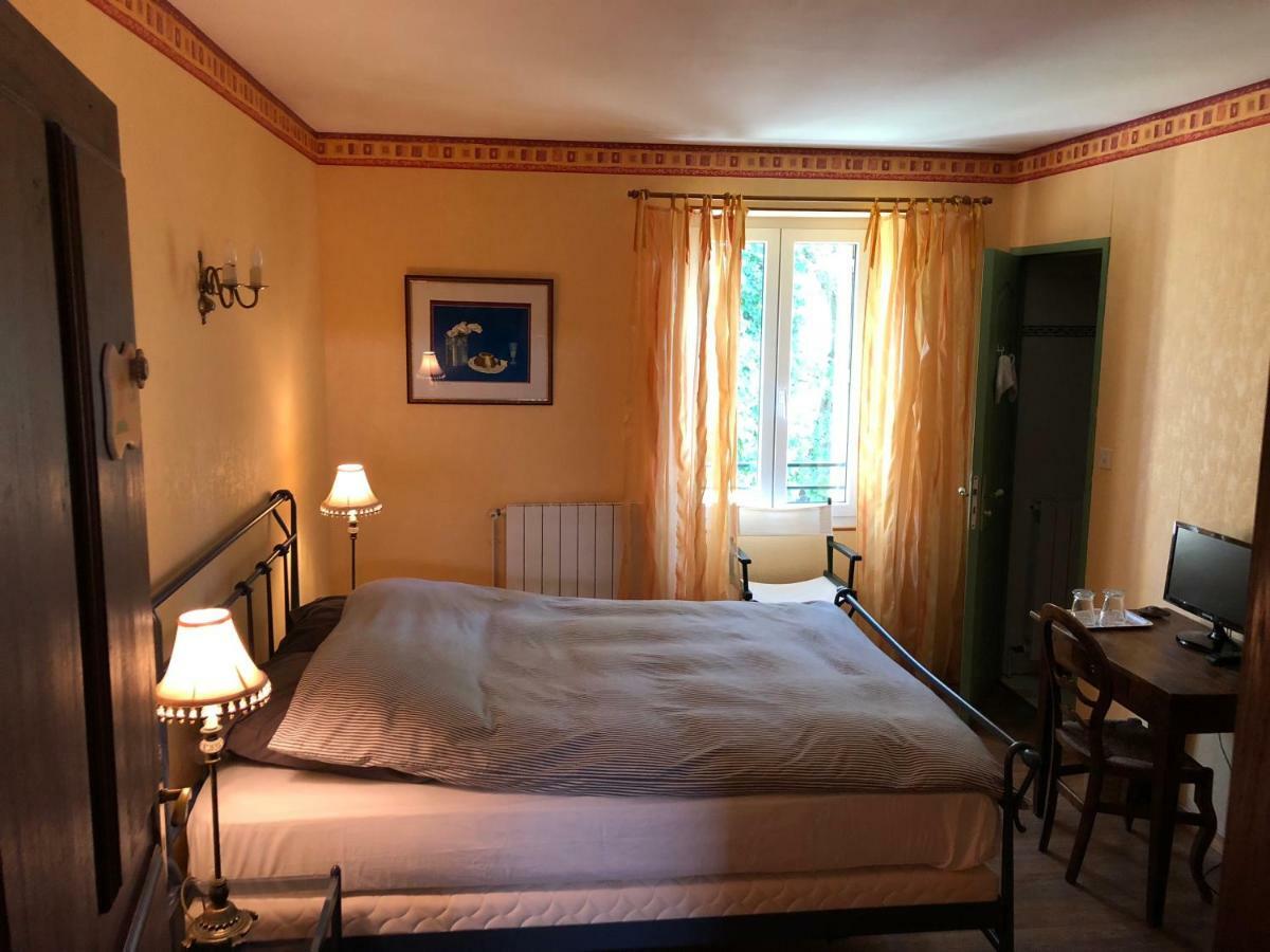 Domaine De Brousson Bed & Breakfast La Tour-sur-Orb Екстериор снимка